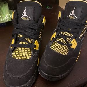 black & yellow retro 4